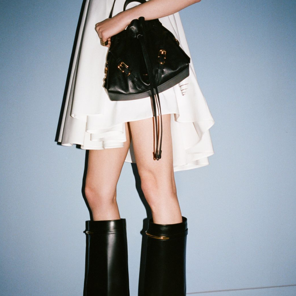GIVENCHY — 3